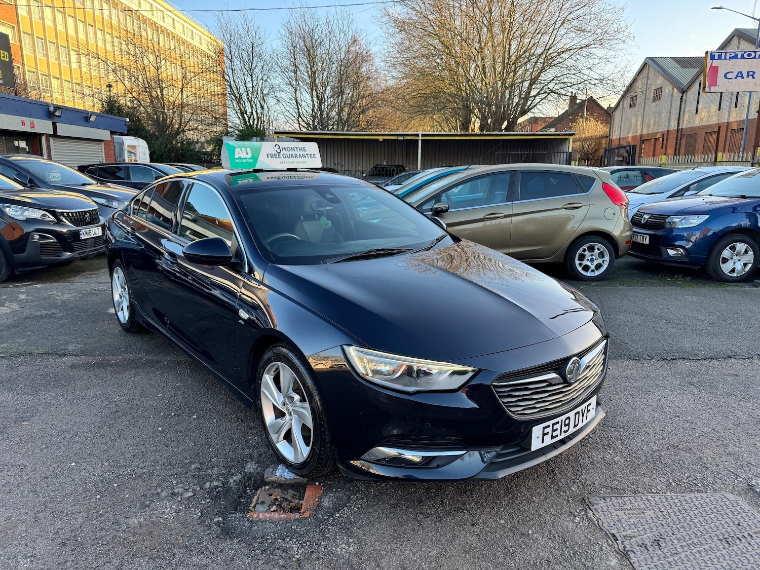 Used Vauxhall Insignia 2019 for sale - 76913896: Photo 1
