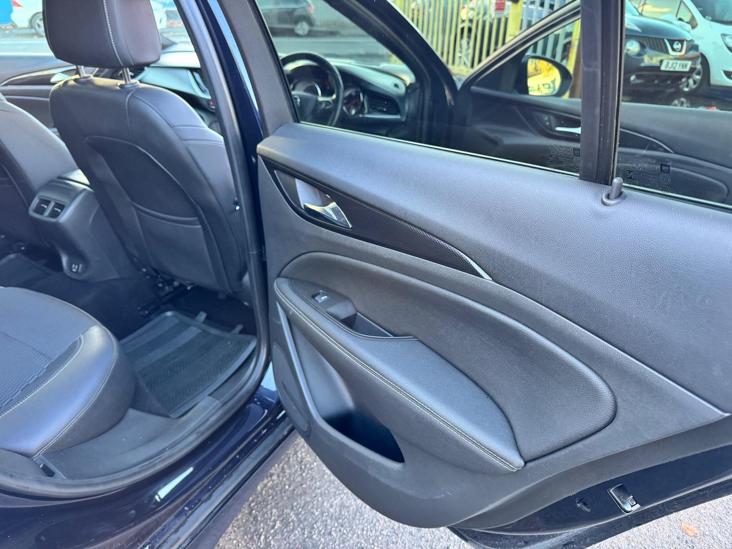 Used Vauxhall Insignia 2019 for sale - 76913896: Photo 32