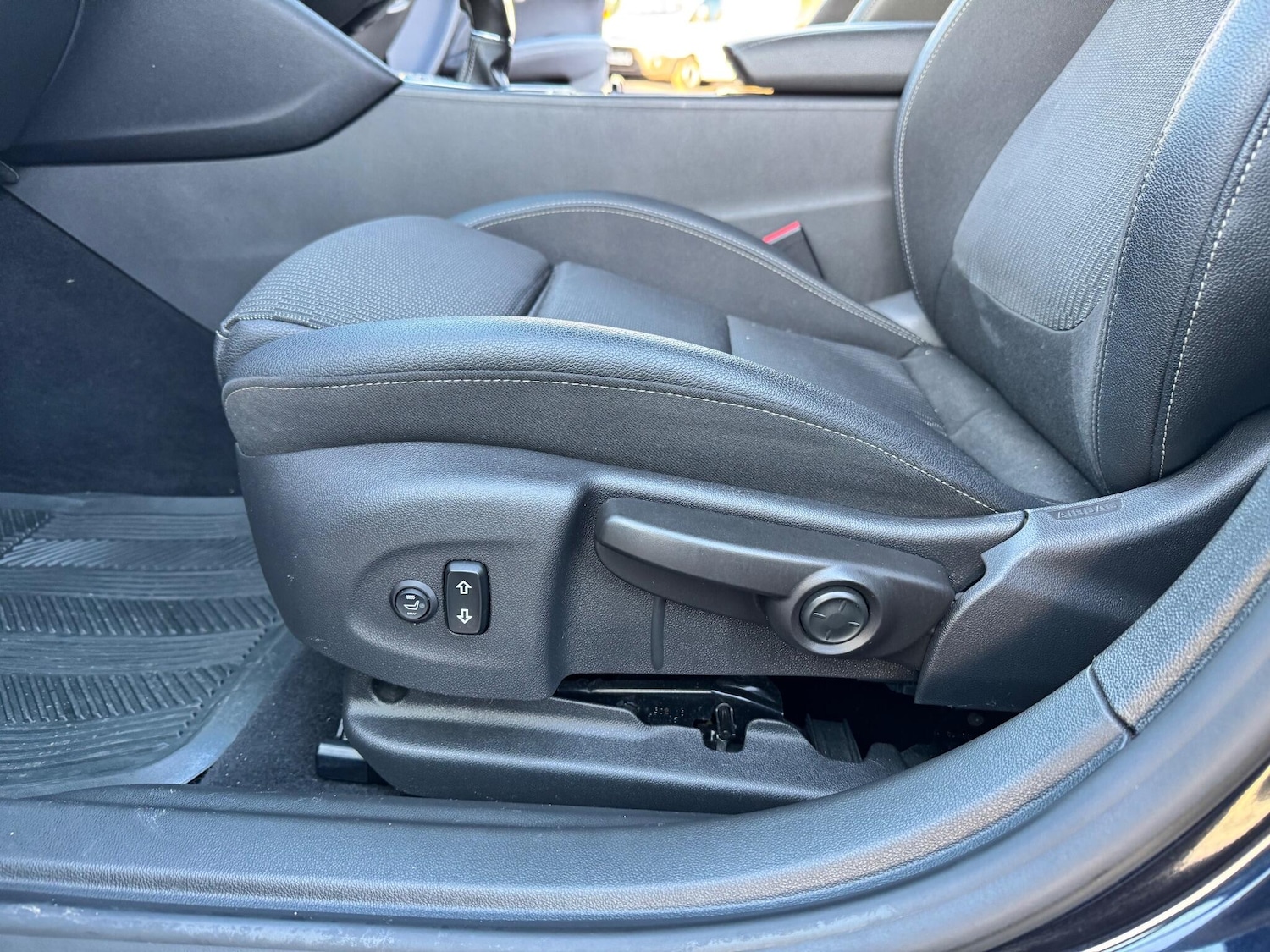 Used Vauxhall Insignia 2019 for sale - 76913896: Photo 44