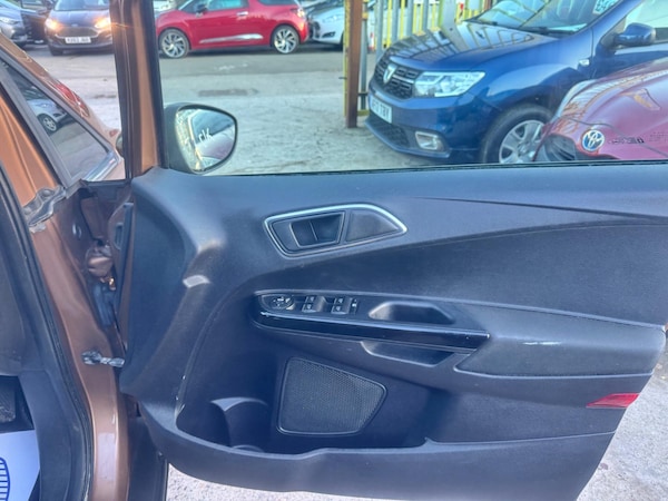 Used Ford B-MAX 2013 for sale - 76136128: Photo 24