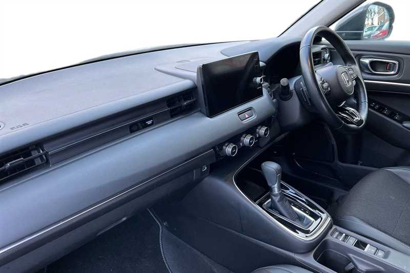 Used Honda HR-V 2024 for sale - 76788517: Photo 2