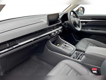 Used Honda CR-V 2024 for sale - 76140575: Photo 2