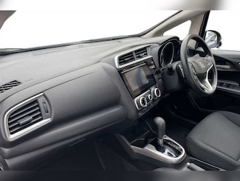 Used Honda Jazz 2017 for sale - 77885610: Photo