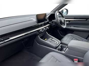 Used Honda CR-V 2025 for sale - 76112541: Photo 2