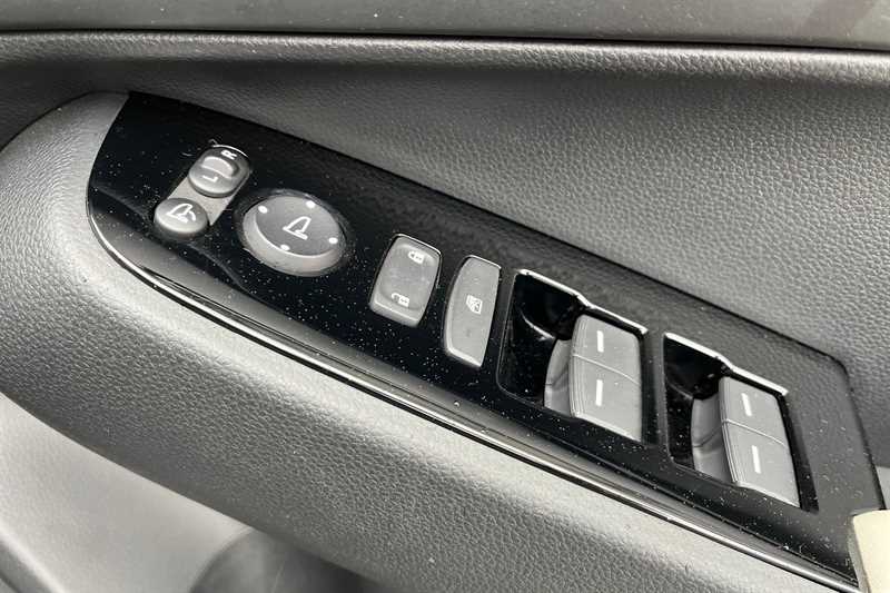 Used Honda HR-V for sale - 77499846: Photo 18