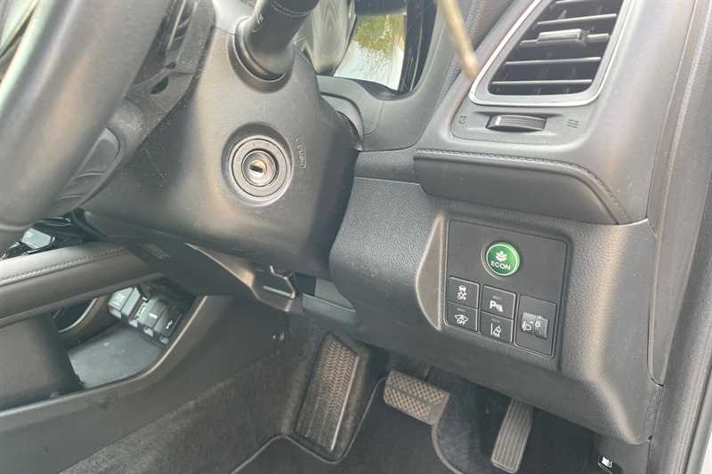 Used Honda HR-V 2018 for sale - 77960312: Photo 28