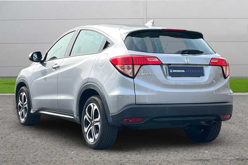 Used Honda HR-V 2018 for sale - 77960312: Photo 3