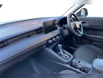 Used Honda HR-V 2023 for sale - 77082768: Photo