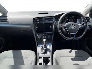 Used Volkswagen Golf 2018 for sale - 78844521: Photo