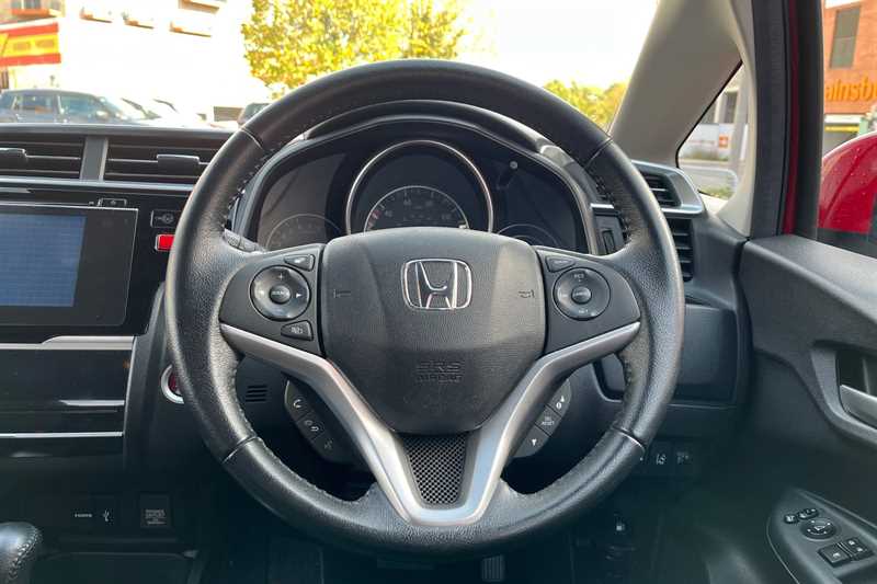 Used Honda Jazz 2017 for sale - 76610059: Photo 11