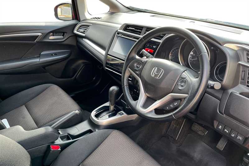 Used Honda Jazz 2017 for sale - 76610059: Photo 13