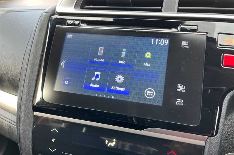 Used Honda Jazz 2017 for sale - 76610059: Photo 14