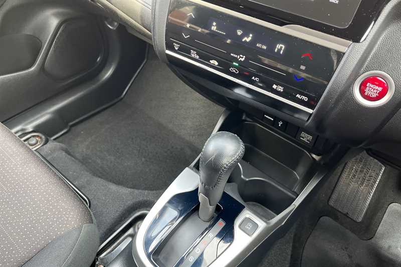 Used Honda Jazz 2017 for sale - 76610059: Photo 16