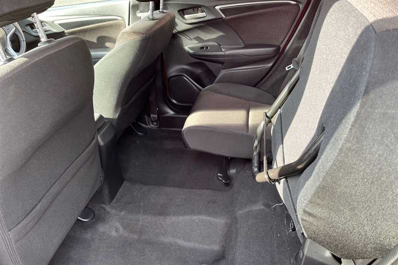 Used Honda Jazz 2017 for sale - 76610059: Photo 23