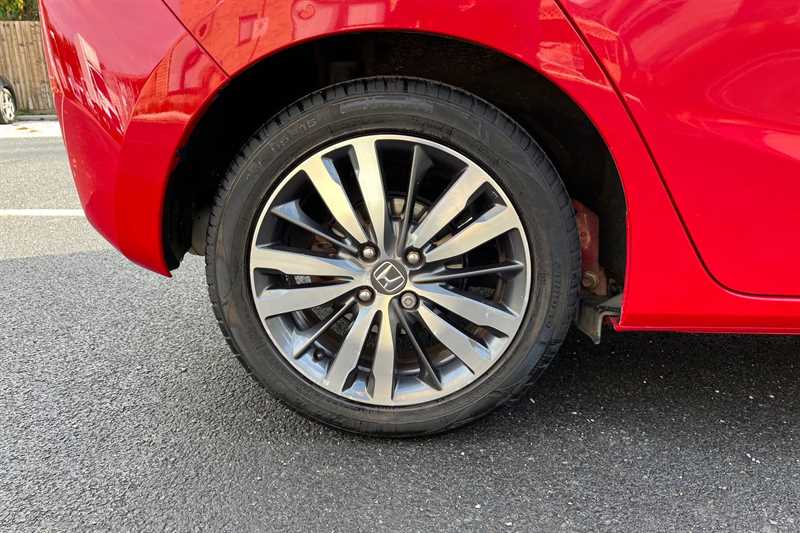 Used Honda Jazz 2017 for sale - 76610059: Photo 9