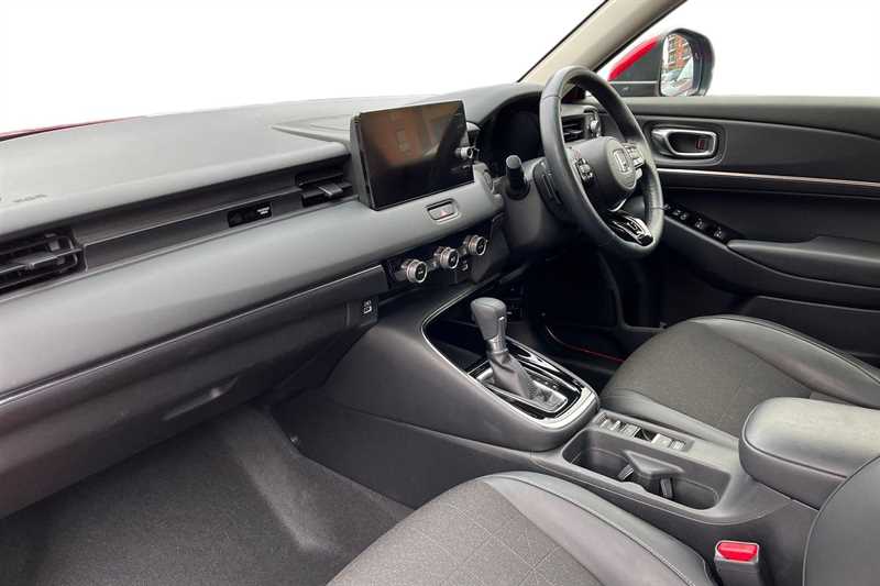 Used Honda HR-V 2022 for sale - 76140579: Photo 2