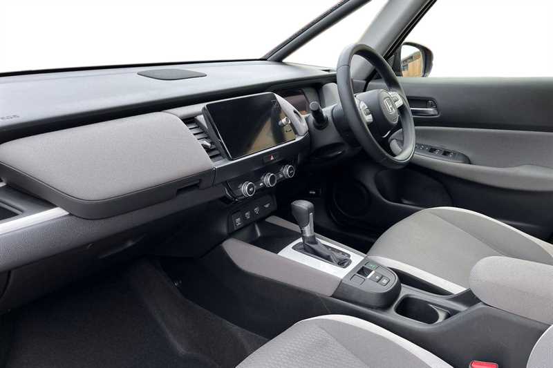 Used Honda Jazz 2021 for sale - 76015309: Photo 2