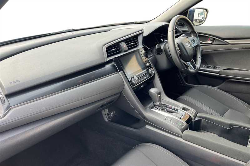 Used Honda Civic 2022 for sale - 77996817: Photo 2