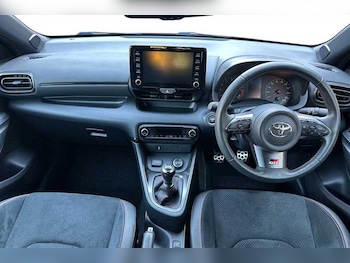 Used Toyota Yaris 2022 for sale - 79488111: Photo