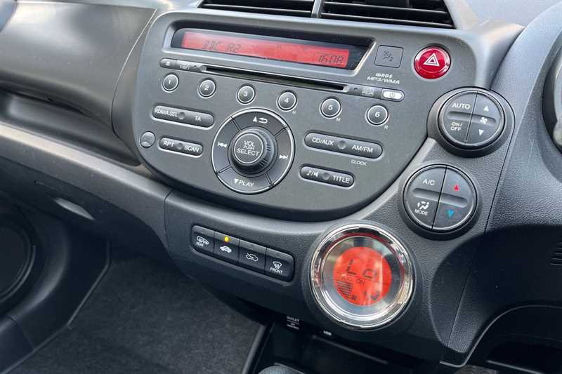 Used Honda Jazz 2013 for sale - 75980196: Photo 14