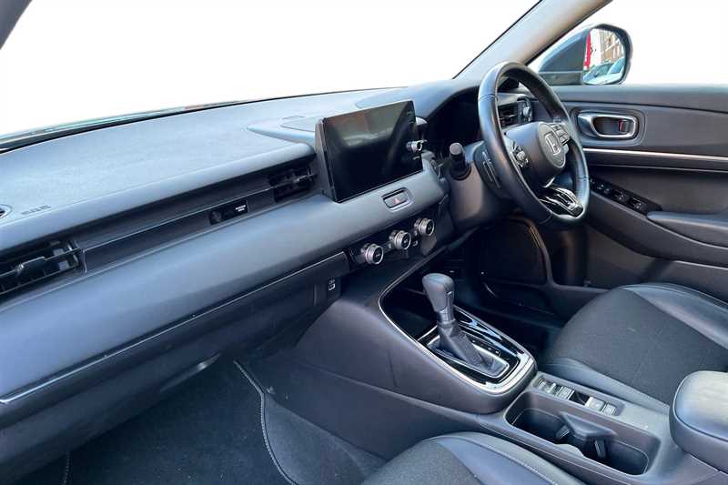 Used Honda HR-V 2022 for sale - 76773597: Photo 2