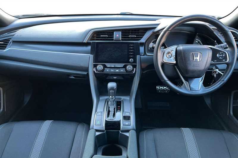 Used Honda Civic 2021 for sale - 77075955: Photo 4