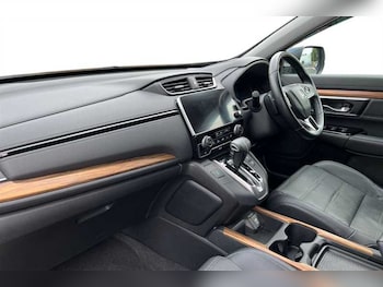 Used Honda CR-V 2019 for sale - 75534600: Photo