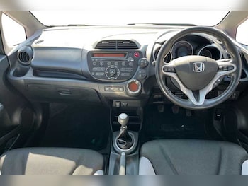 Used Honda Jazz 2015 for sale - 77942229: Photo