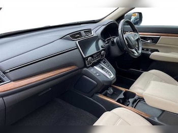 Used Honda CR-V 2020 for sale - 76112542: Photo