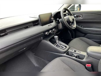 Used Honda HR-V 2023 for sale - 76112539: Photo 2