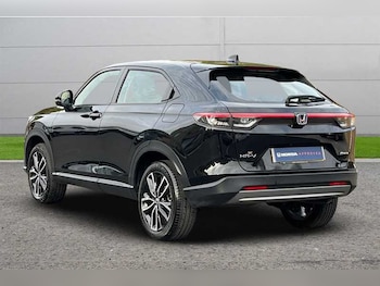 Used Honda HR-V 2023 for sale - 76112539: Photo 3