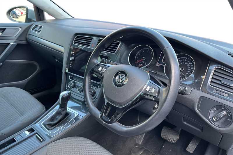 Used Volkswagen Golf 2020 for sale - 78172857: Photo 13