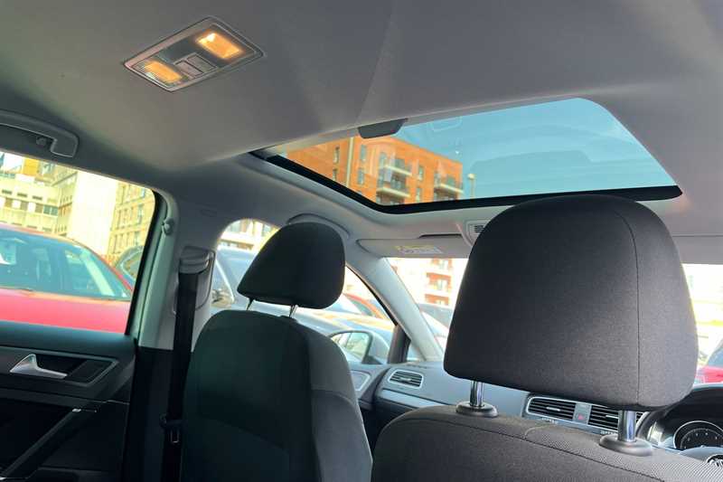 Used Volkswagen Golf 2020 for sale - 78172857: Photo 29