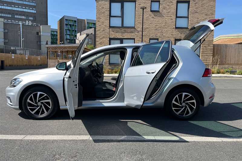 Used Volkswagen Golf 2020 for sale - 78172857: Photo 32