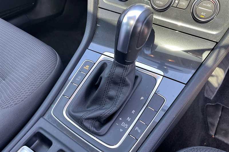 Used Volkswagen Golf 2020 for sale - 78172857: Photo 34