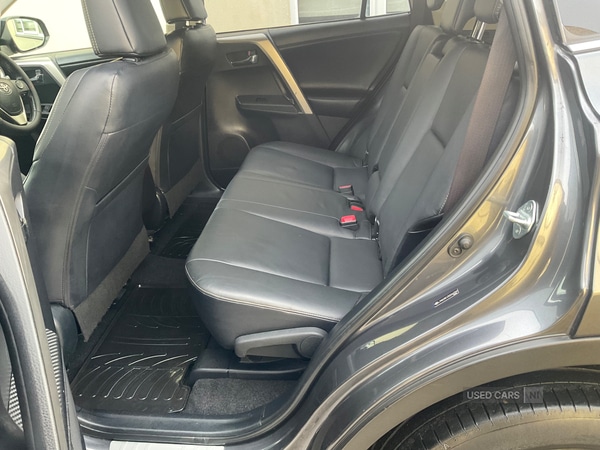 Used Toyota RAV4 2015 for sale - 77244398: Photo 15