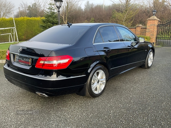 Used Mercedes-Benz E Class 2012 for sale - 76729136: Photo 3