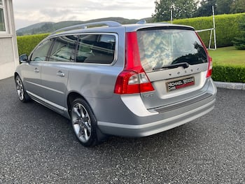 Used Volvo V70 2010 for sale - 79681390: Photo
