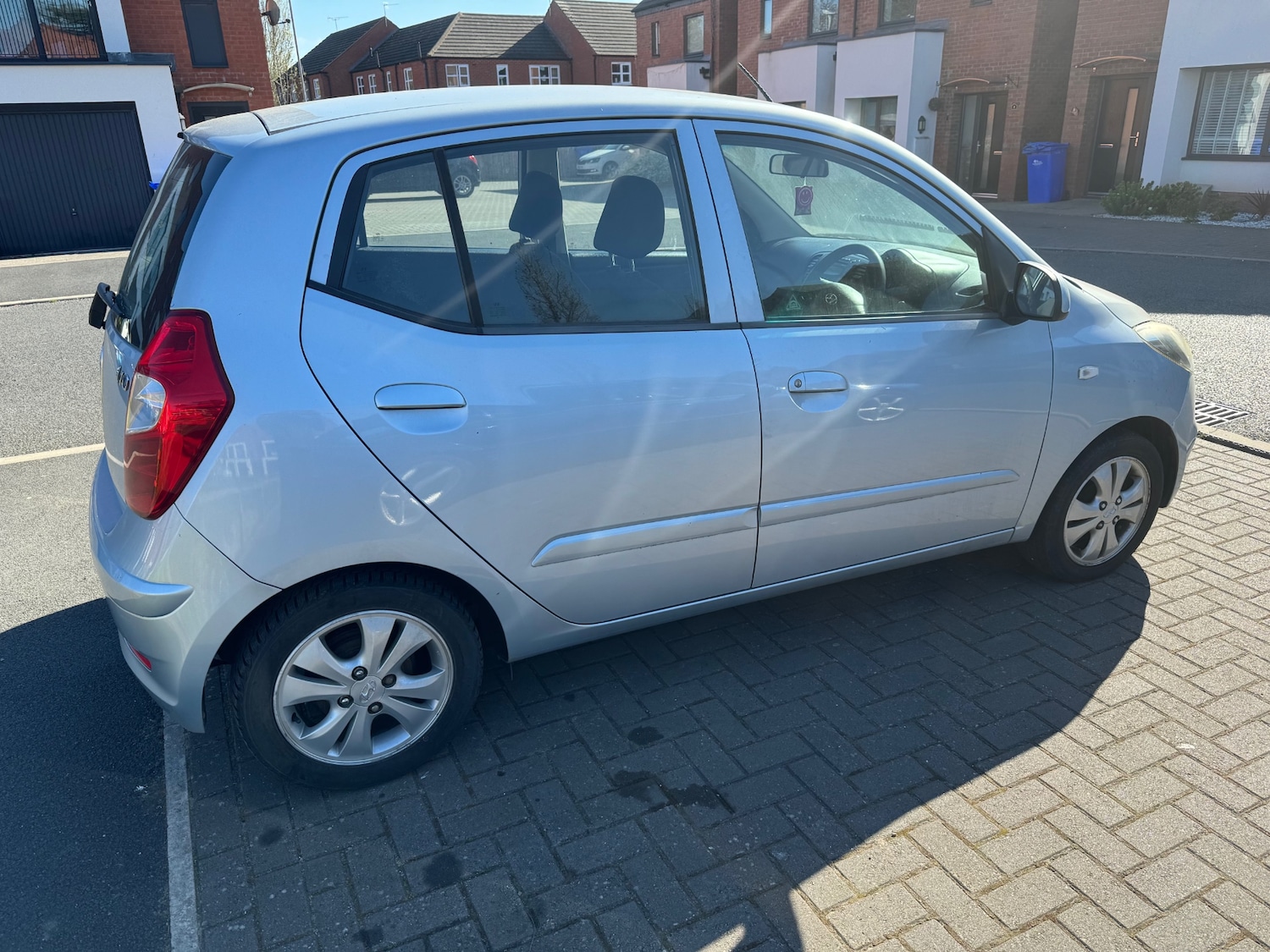 Used Hyundai i10 2011 for sale - 76427850: Photo 13