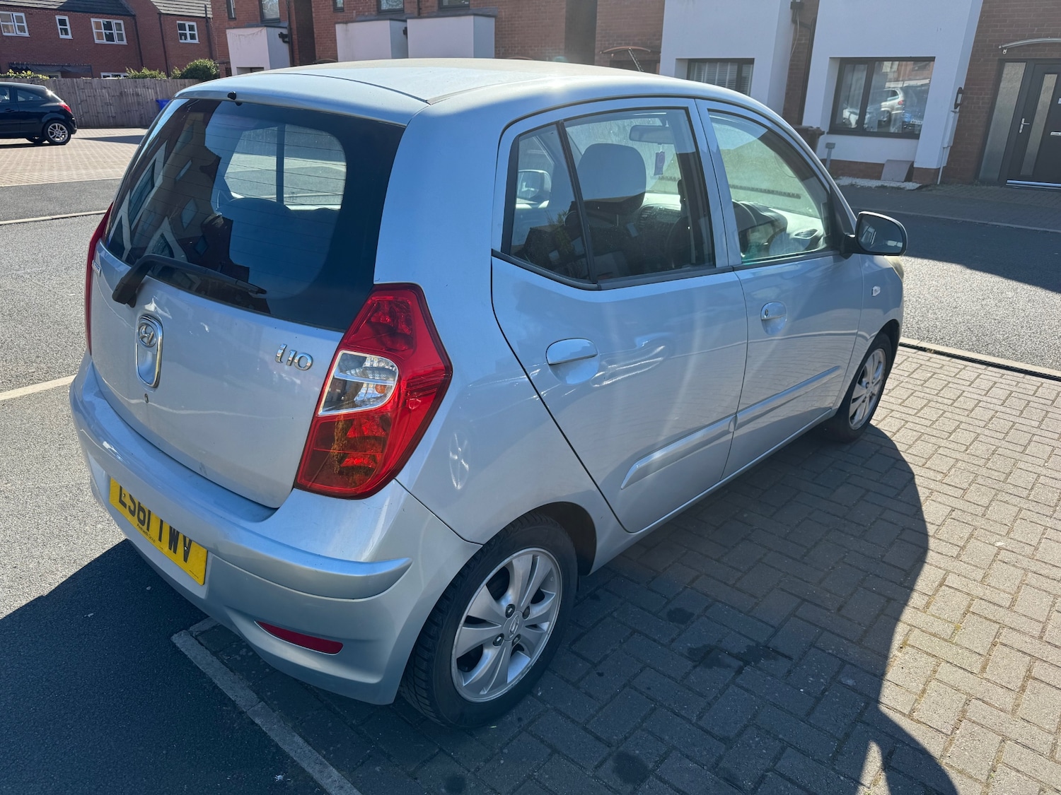 Used Hyundai i10 2011 for sale - 76427850: Photo 14