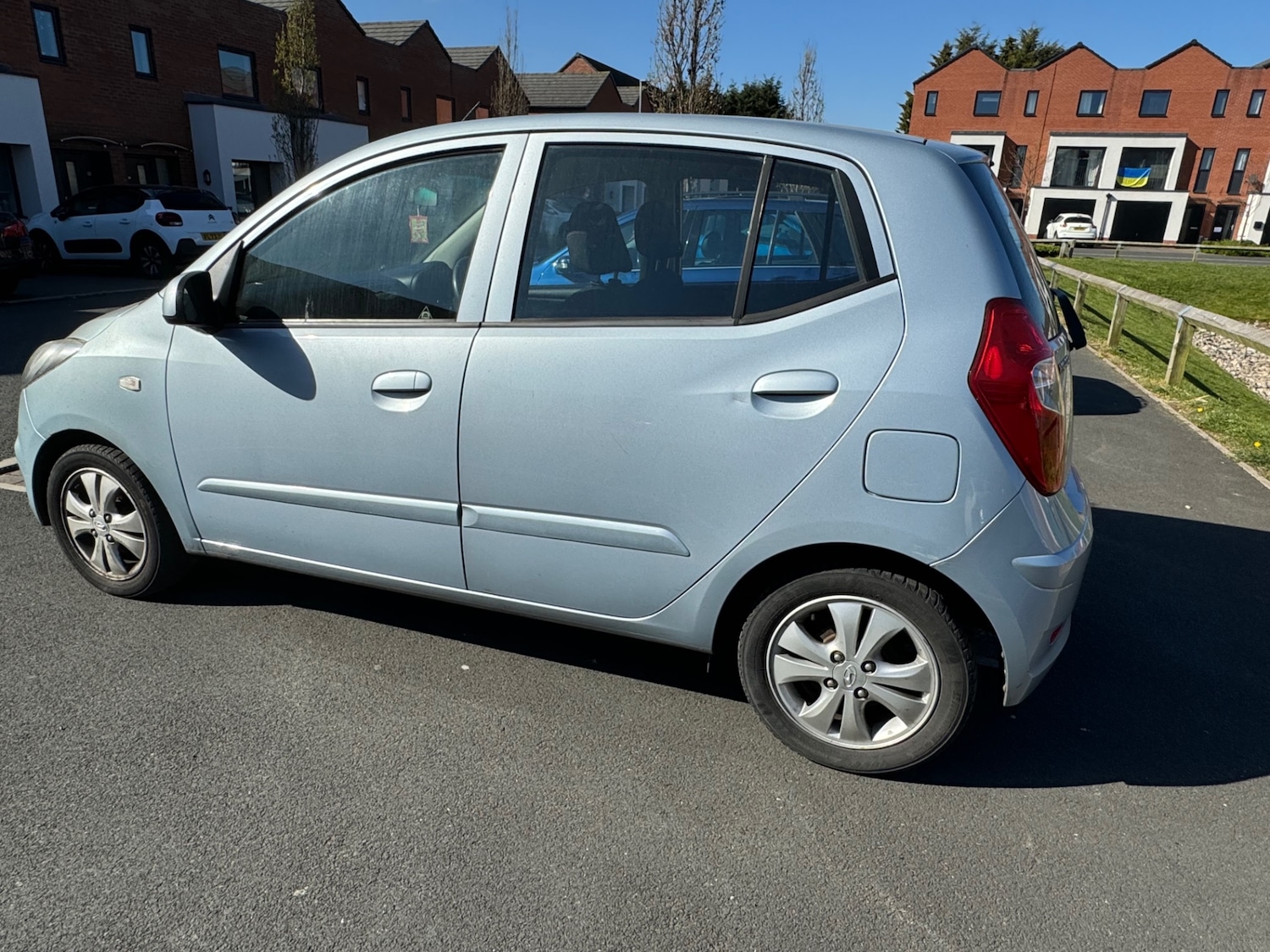 Used Hyundai i10 2011 for sale - 76427850: Photo 4