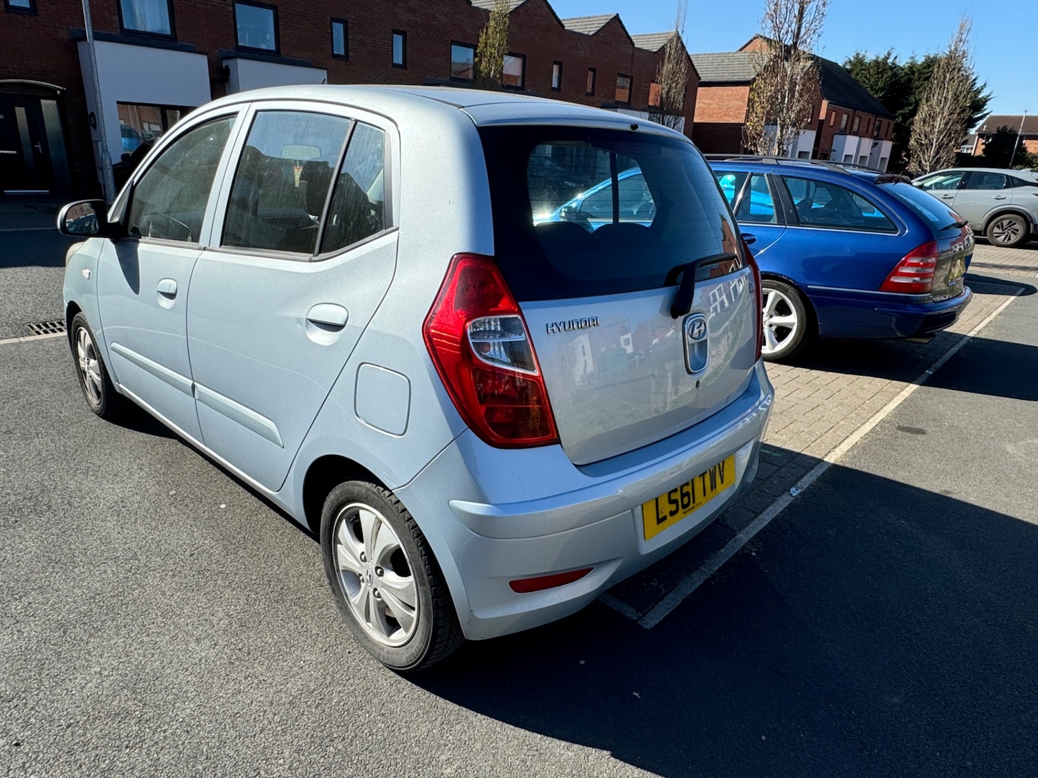 Used Hyundai i10 2011 for sale - 76427850: Photo 6
