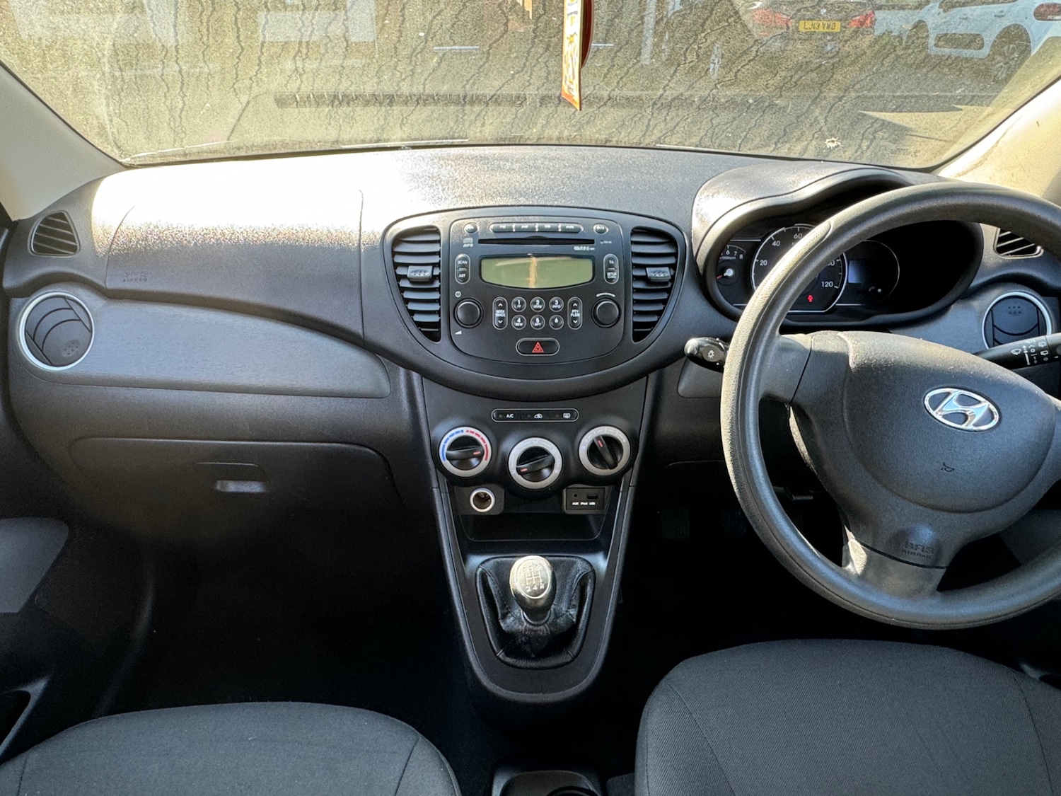 Used Hyundai i10 2011 for sale - 76427850: Photo 7