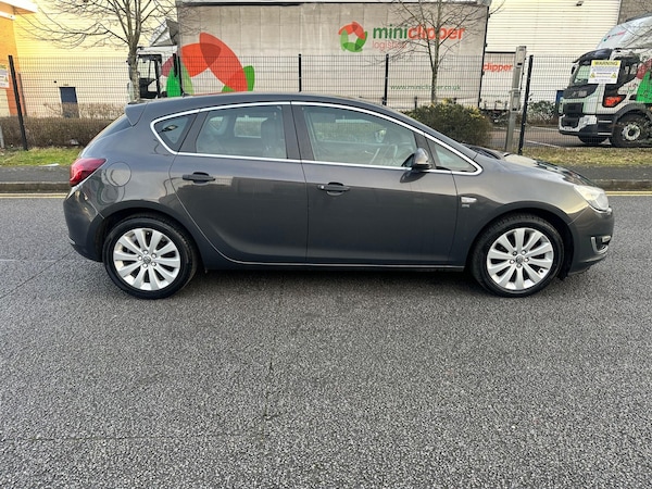 Used Vauxhall Astra 2012 for sale - 73705943: Photo 10