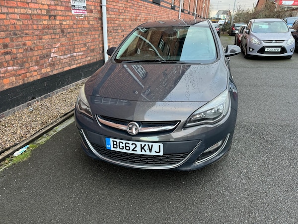 Used Vauxhall Astra 2012 for sale - 73705943: Photo 1