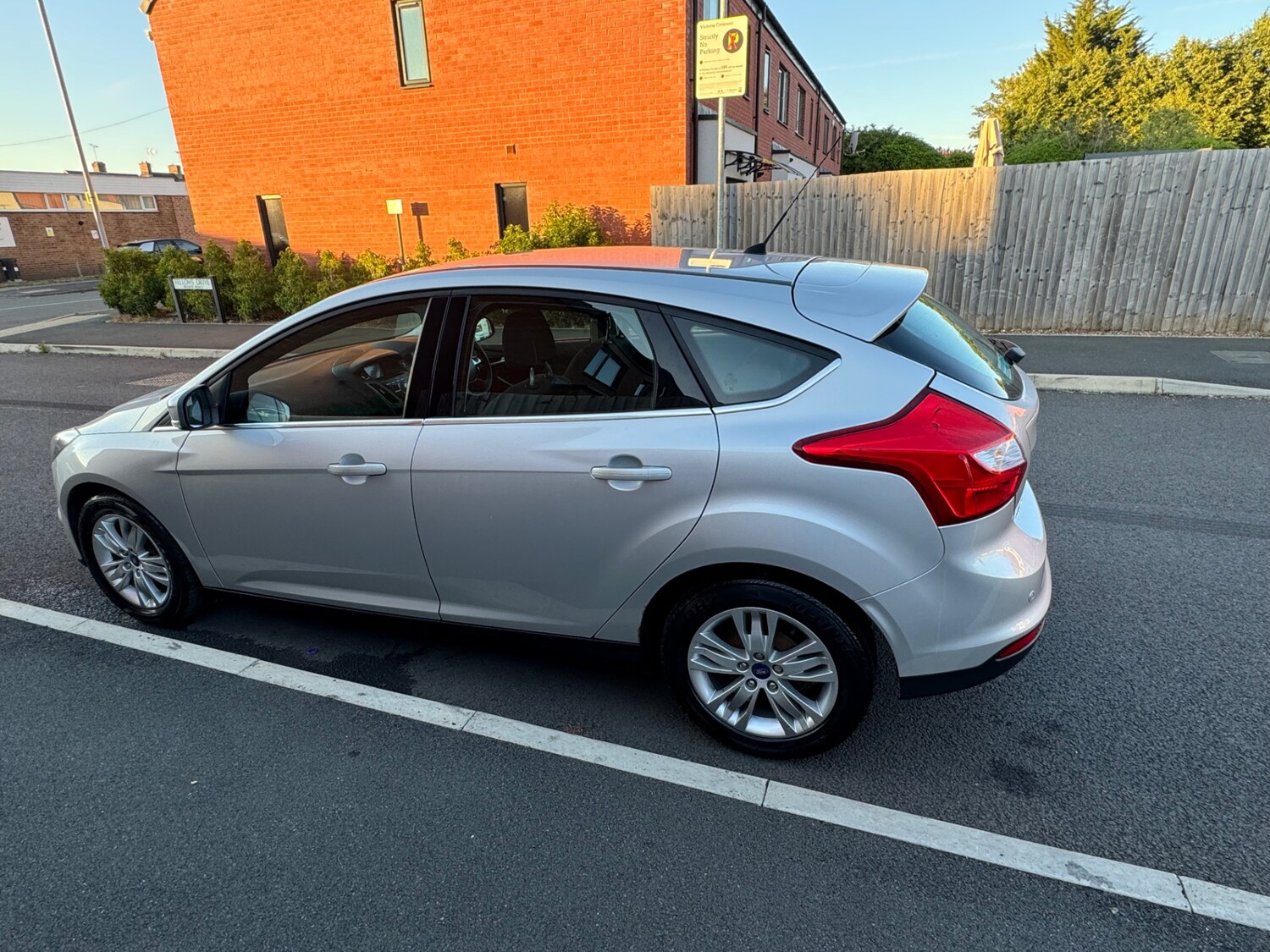 Used Ford Focus 2014 for sale - 76427867: Photo 9