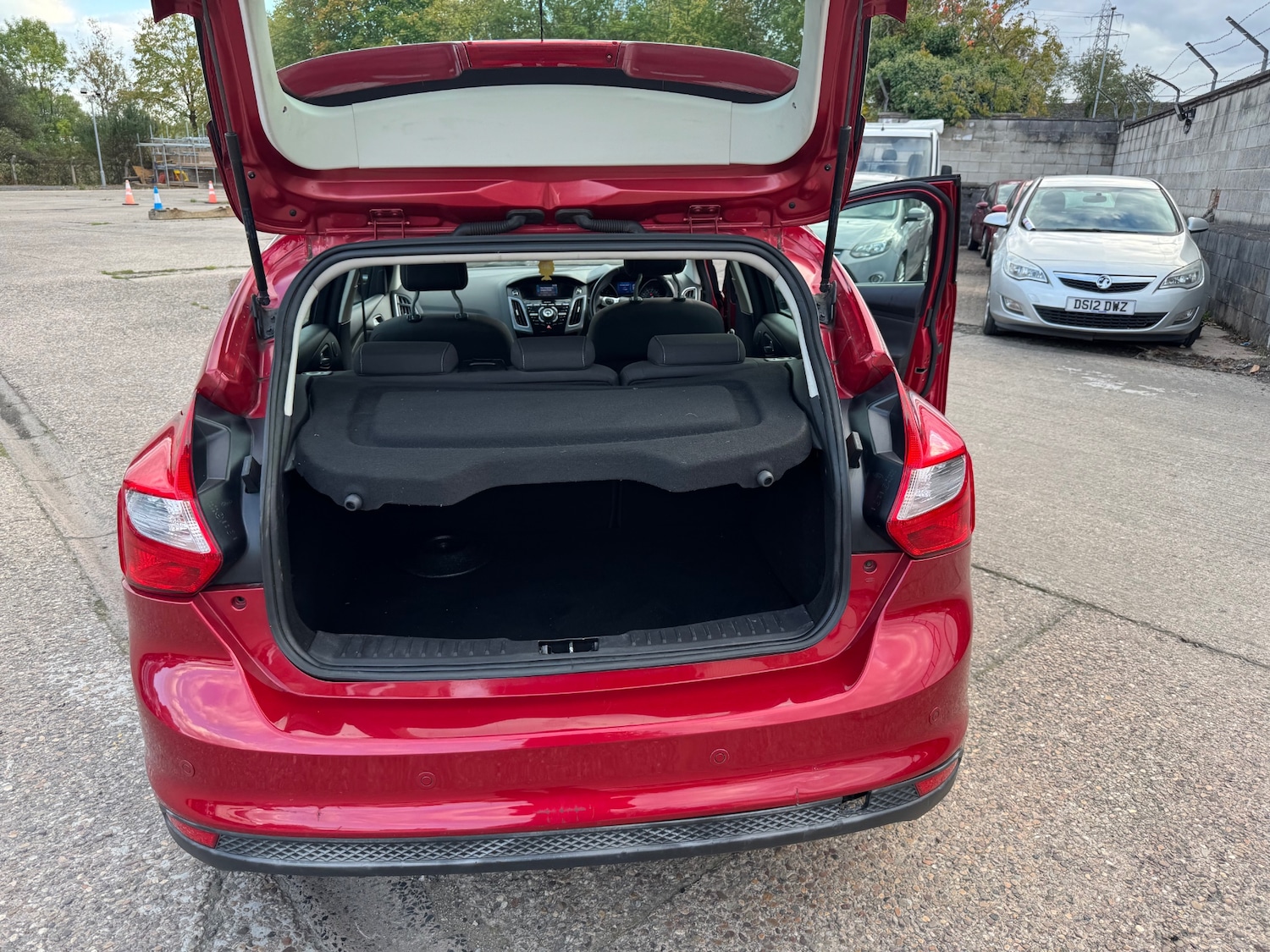 Used Ford Focus 2012 for sale - 76780064: Photo 12