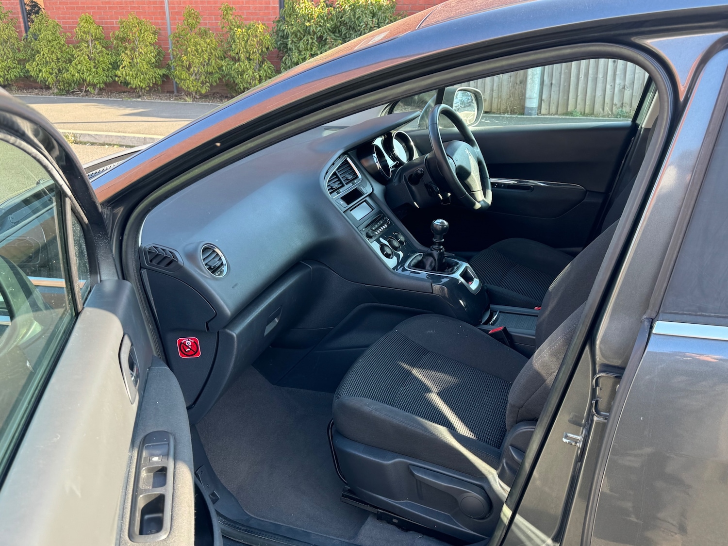 Used Peugeot 5008 2012 for sale - 77159637: Photo 12