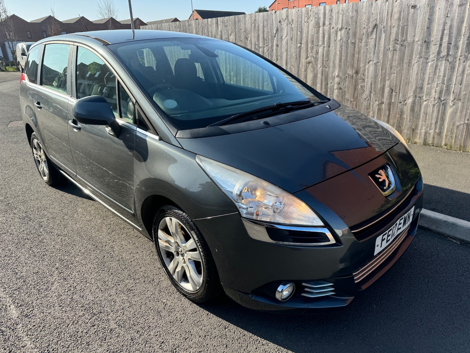 Used Peugeot 5008 2012 for sale - 77159637: Photo 8