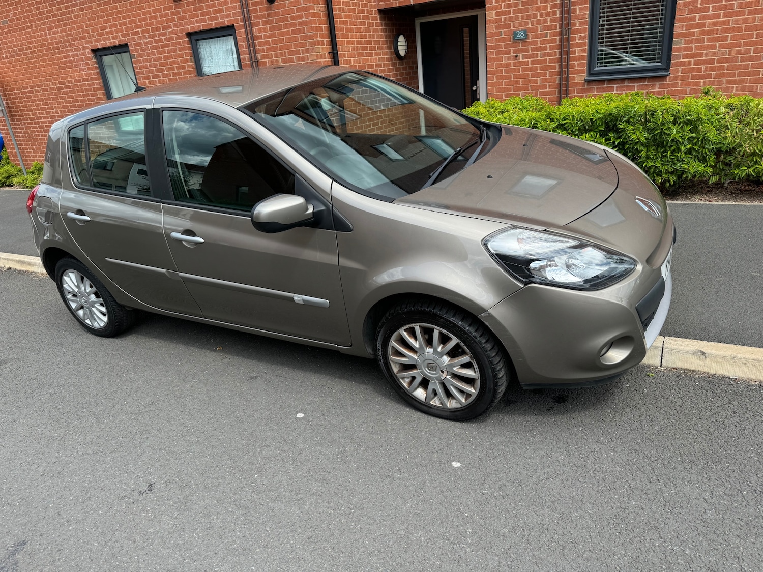 Used Renault Clio 2011 for sale - 76696258: Photo 4